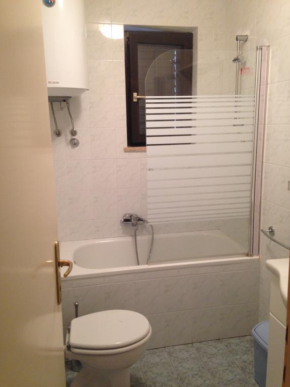 Apartments Villa Kristina พูลา ภายนอก รูปภาพ