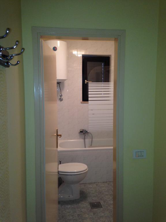 Apartments Villa Kristina พูลา ภายนอก รูปภาพ
